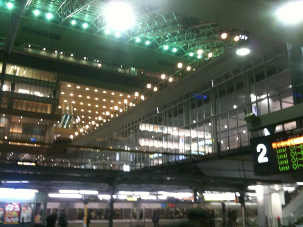 改築なった大阪駅。