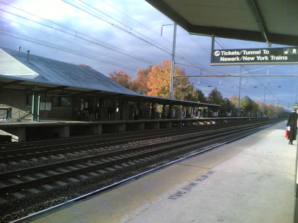 Princeton Junction 駅の秋。