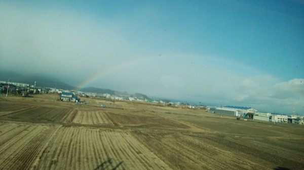 母が虹の写真を送ってくれた。